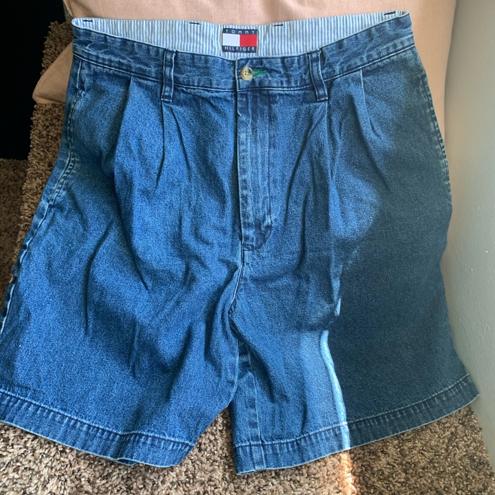 Tommy Hilfiger pleated Jean shorts